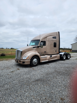 2020 Kenworth T680 and 2018 Fontaine flatbed full
