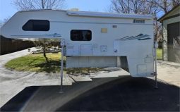 2004 LANCE 1121 full