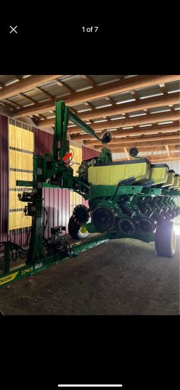 2022 John Deere 1745 Planter full