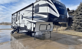 2019 KEYSTONE RV CO FUZION 369