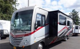 2017 FLEETWOOD STORM 34S