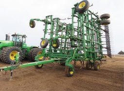 2011 JOHN DEERE 2210 full