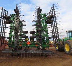 2011 JOHN DEERE 2210 full