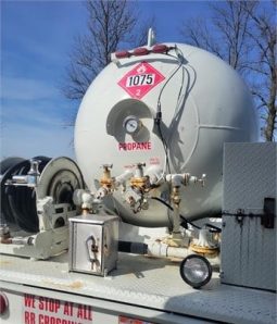 2002 International DuraStar 4300  “Propane Tanker” full