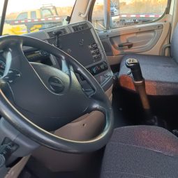 2015 FREIGHTLINER CASCADIA full