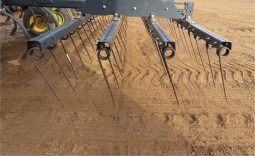 2011 JOHN DEERE 2210 full