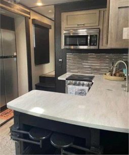 2019 KEYSTONE RV CO FUZION 369 full