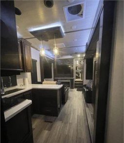 2020 DUTCHMEN VOLTAGE 4195 full