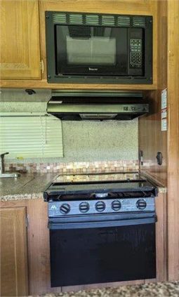 2018 COACHMEN LEPRECHAUN 319MB full