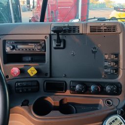 2015 FREIGHTLINER CASCADIA full