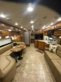 2014 TIFFIN ALLEGRO BREEZE 32BR full