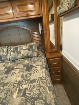 2014 TIFFIN ALLEGRO BREEZE 32BR full