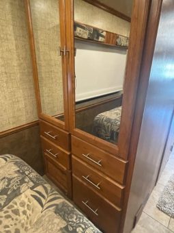 2014 TIFFIN ALLEGRO BREEZE 32BR full