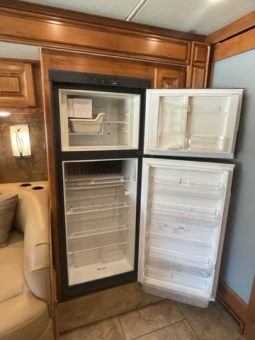 2014 TIFFIN ALLEGRO BREEZE 32BR full