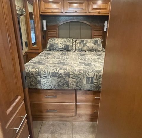 2014 TIFFIN ALLEGRO BREEZE 32BR full