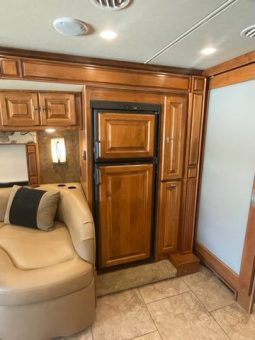 2014 TIFFIN ALLEGRO BREEZE 32BR full