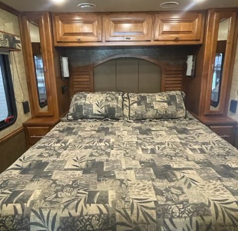 2014 TIFFIN ALLEGRO BREEZE 32BR full