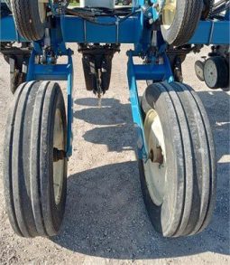 2004 KINZE 3700 full