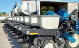 2004 KINZE 3700 full