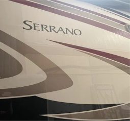 2011 THOR MOTOR COACH SERRANO 31X full