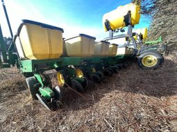 2006 John Deere 7100 full