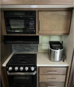 2019 KEYSTONE RV CO COUGAR HALF-TON 32RLI full