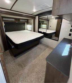 2019 KEYSTONE RV CO COUGAR HALF-TON 32RLI full