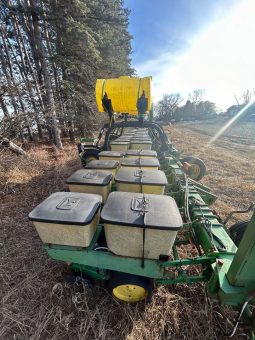 2006 John Deere 7100 full