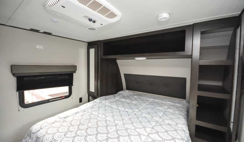 2023 GRAND DESIGN TRANSCEND XPLOR 231RK & 2017 Dodge Ram full