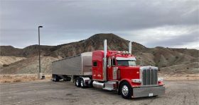 2023 PETERBILT 389