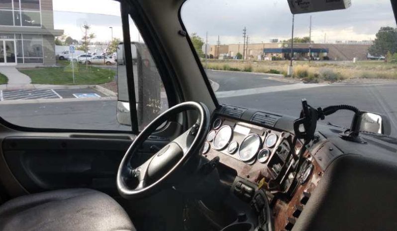 2015 Freightliner Cascadia 125 full