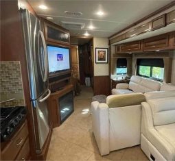 2015 FLEETWOOD BOUNDER 35K full