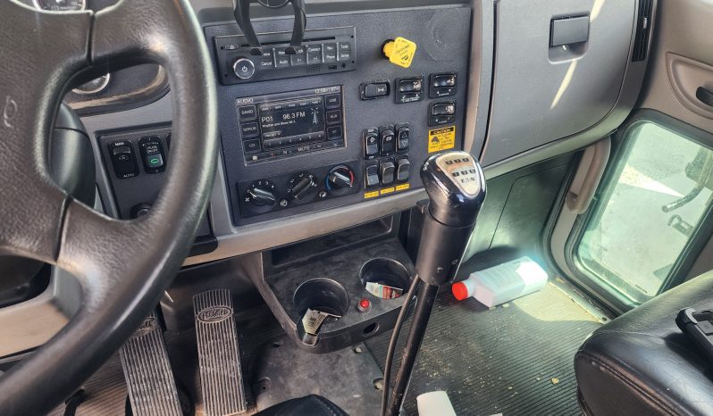 2016 peterbilt 348 car hauler full