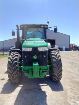 2011 John Deere 8235R full