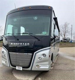 2022 WINNEBAGO ADVENTURER 35F full