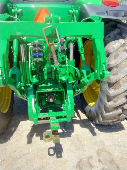 2011 John Deere 8235R full