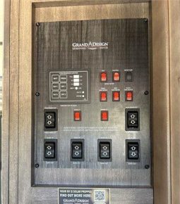 2022 GRAND DESIGN SOLITUDE S CLASS 3740BH-R full