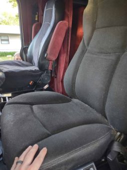 2001 Peterbilt 379 flattop full