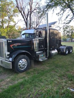 2001 Peterbilt 379 flattop full