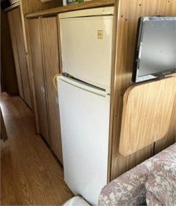 1975 AIRSTREAM SOVEREIGN 30TRB full