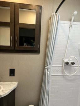 2021 GRAND DESIGN MOMENTUM G CLASS 28G full