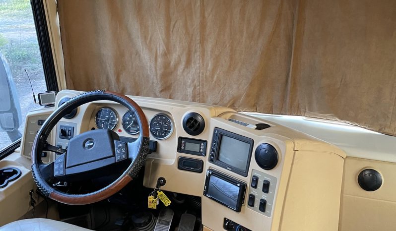 2006 Winnebago Tour – 40FD – Custom Bunk House full