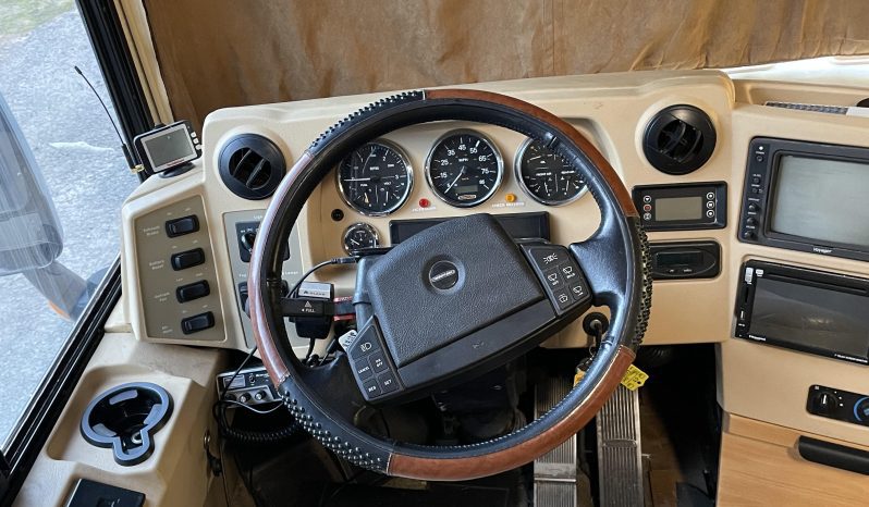 2006 Winnebago Tour – 40FD – Custom Bunk House full