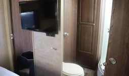 2017 FOREST RIVER ROCKWOOD ULTRA LITE 2703WS full