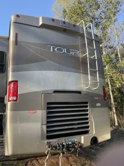 2006 Winnebago Tour – 40FD – Custom Bunk House full