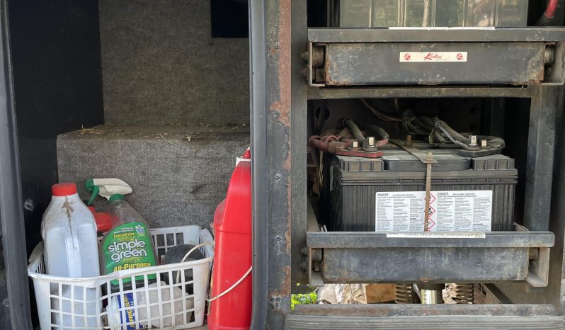 2006 Winnebago Tour – 40FD – Custom Bunk House full