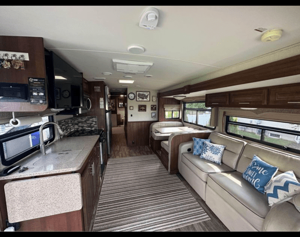 2018 Forest River full
