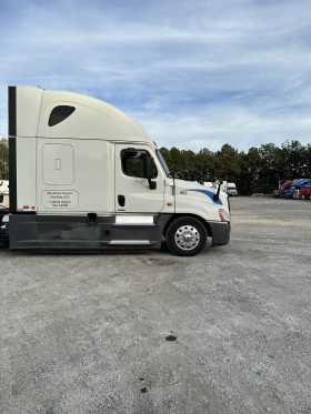 2017 Freightliner Cascadia 125 with 2003 Mack End Dump Trailer