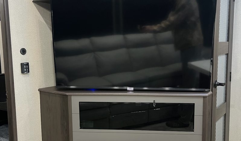 2022 GRAND DESIGN MOMENTUM M CLASS 381MS full