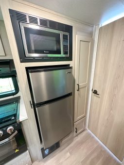 2023 FOREST RIVER FLAGSTAFF E-PRO 20BHS full